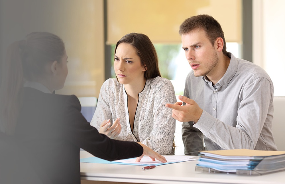 Applying De-Escalation in Customer and Client Interactions ADECCISKv1